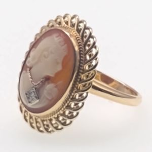 Vintage 14K gold cameo ring